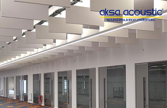 akustik-tavan-sarkit-baffle-paneller